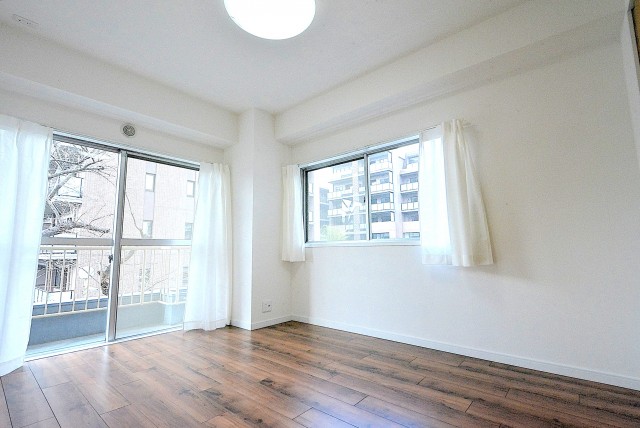 弦巻リハイム　 洋室2