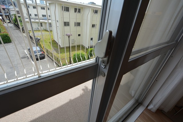 三井馬事公苑南ハイツ バルコニー