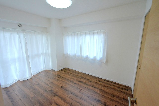 弦巻リハイム　 洋室2