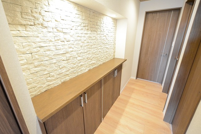 音羽ハウス 廊下収納