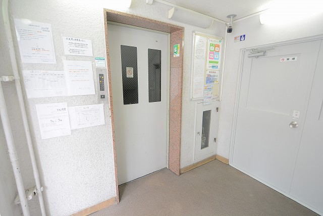 麻布十番中央マンション (5)エントランス