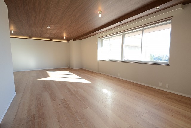 音羽ハウス リビング