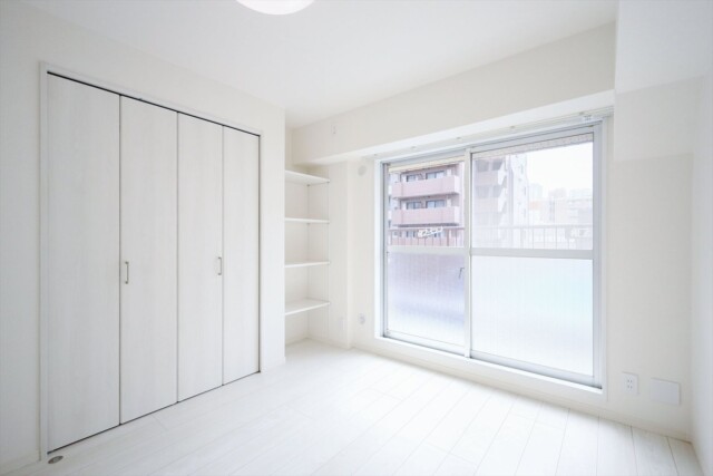 ライオンズマンション新富町 洋室1