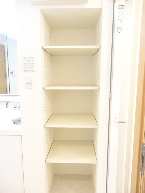 ニューシティハイツ日本橋　洗面室収納