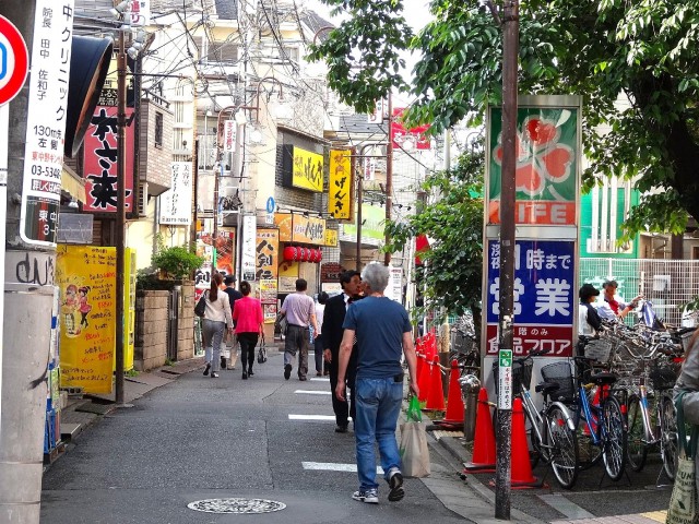 東中野台ローヤルコーポ　銀座通り商店街
