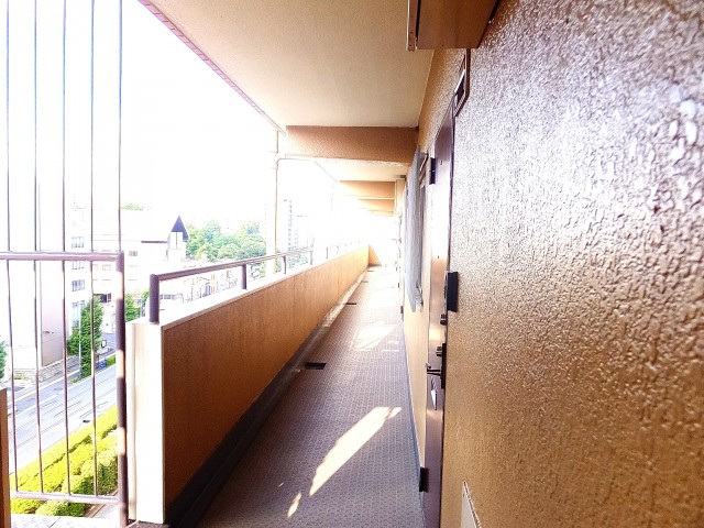 ライオンズマンション護国寺　外廊下