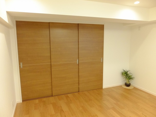 朝日プラザ上北沢　洋室ドア