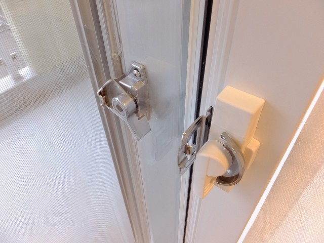 朝日プラザ上北沢　二重サッシ