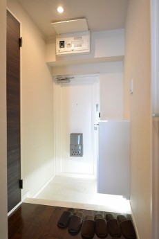 成城エコーハイツ　玄関ホール803