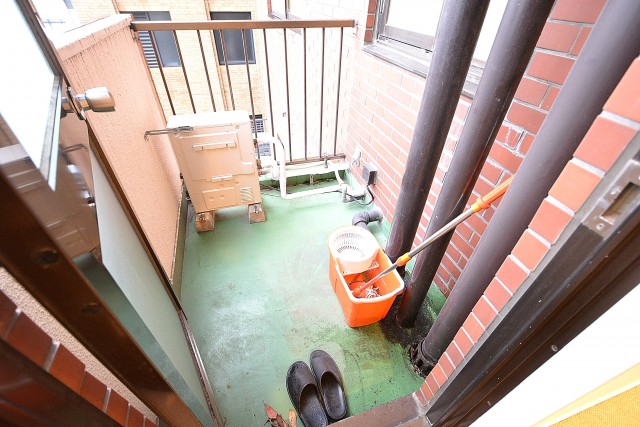 ヴァンヴェール南平台402　玄関　バルコニー