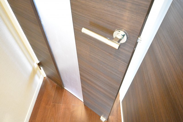 成城エコーハイツ　ＬＤＫの扉803