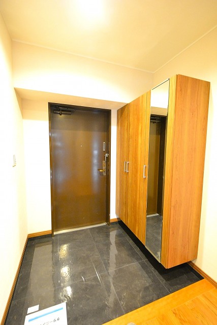 ヴァンヴェール南平台　玄関