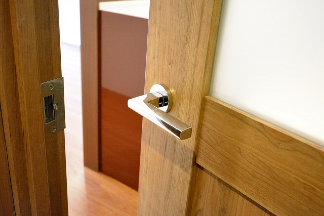 ボーン赤坂　LDKドア