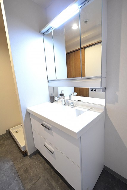 ヴァンヴェール南平台　洗面台