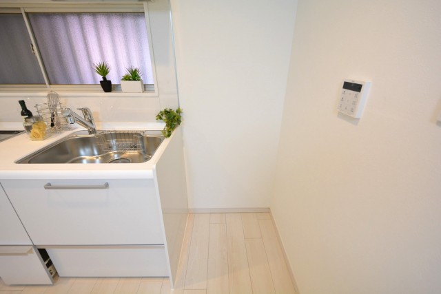 トーア明大前マンション　冷蔵庫置場