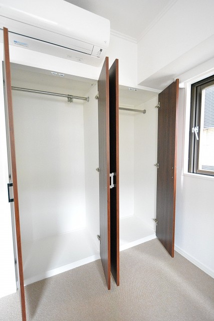 ヴァンヴェール南平台402　4.9帖のベッドルーム　クローゼット