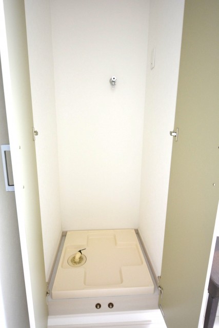 トーア明大前マンション　洗濯機置場