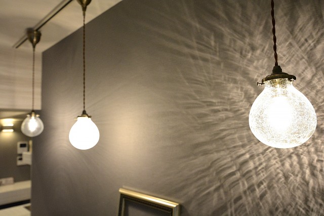 チュリス氷川坂　カウンター照明