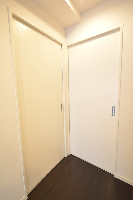 シャンボール新中野　ベッドルームドア