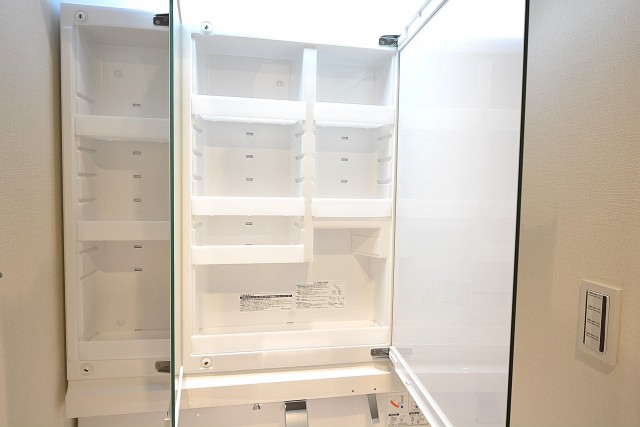 ボーン赤坂　洗面化粧台収納