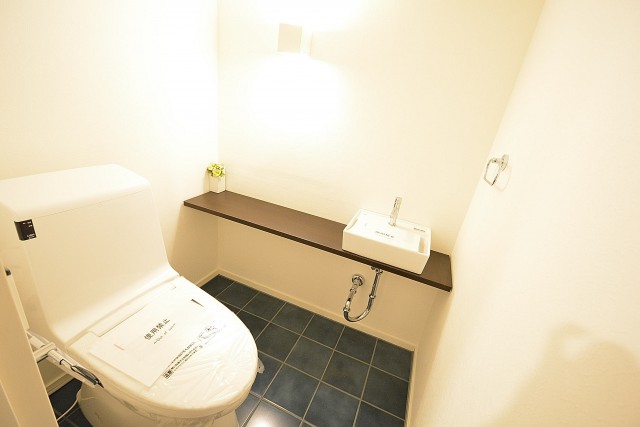 ヴァンヴェール南平台　トイレ501