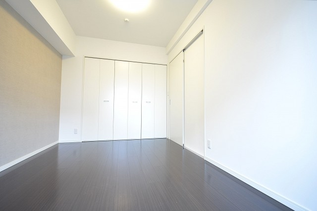 シャンボール新中野　5.8帖のベッドルーム