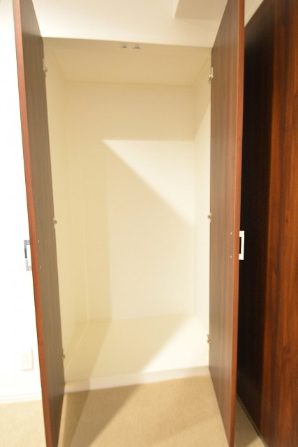 ヴァンヴェール南平台701　8.17帖のベッドルーム　収納