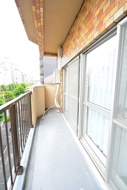 シャンボール新中野　バルコニー