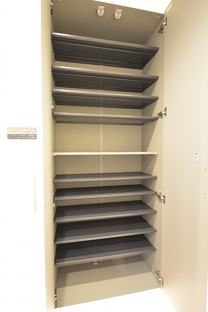 シャンブル目白　シューズBOX