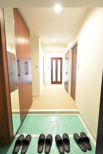 ヴァンヴェール南平台　玄関ホール401