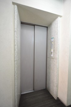 メゾンベール成城　エレベーター
