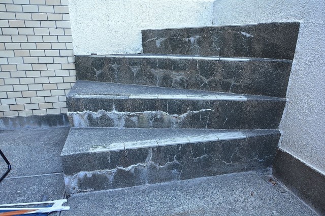 ライオンズマンション赤堤第2　バルコニー階段106