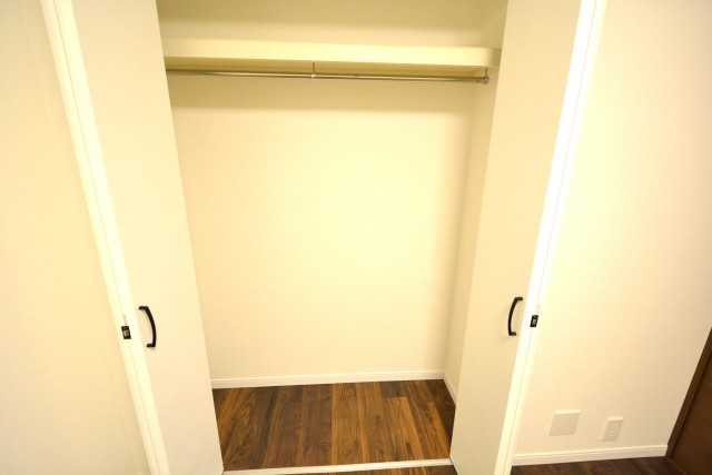 東建第2上町マンション　洋室約5.1帖収納413