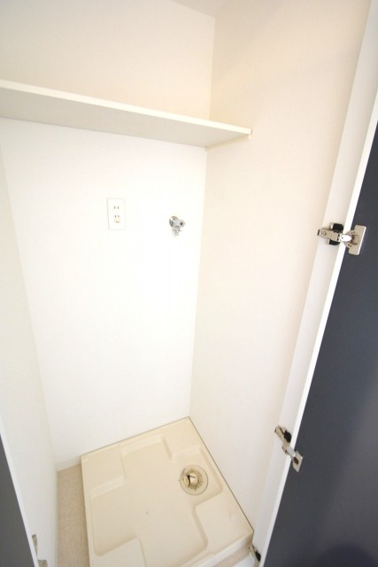 東建第2上町マンション　洗濯機置場413