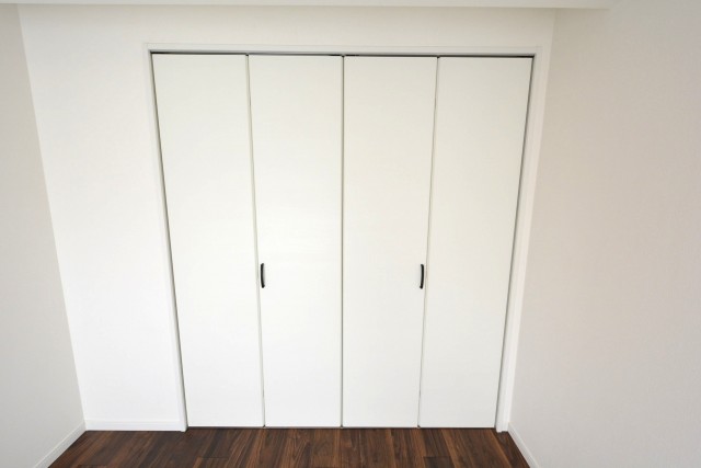 東建第2上町マンション　洋室約6帖収納413