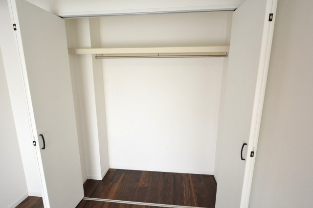 東建第2上町マンション　洋室約6帖収納413