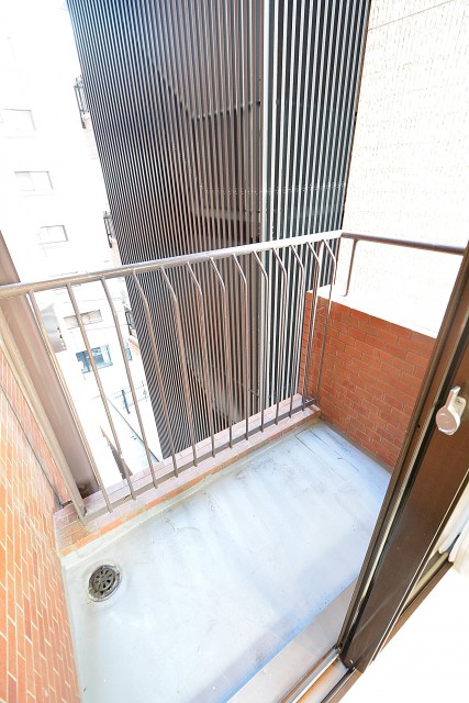 南青山セピアコート　DENのバルコニー