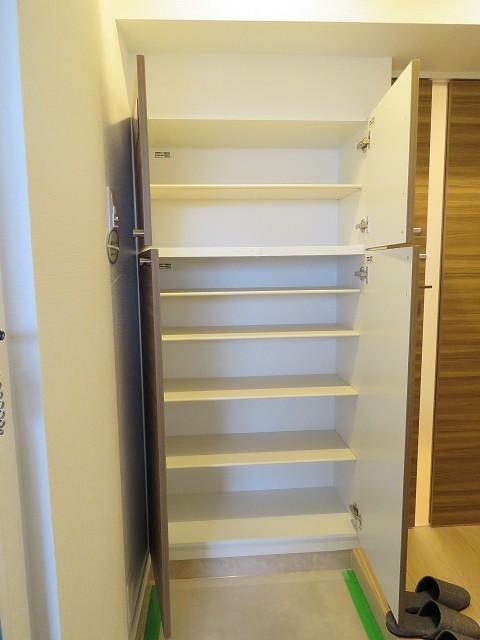 東中野台ローヤルコーポ　シューズBOX