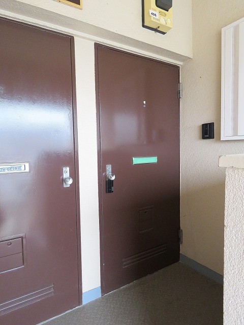 東中野台ローヤルコーポ　玄関扉