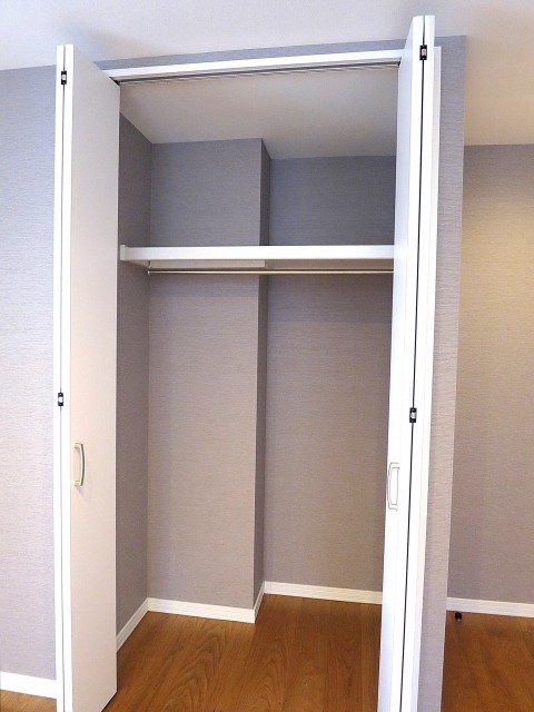 音羽ハウス　7.15帖のベッドルーム　クローゼット