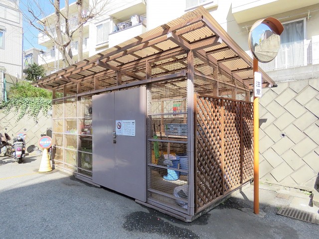 マンション第二恵比須苑　ゴミ置場