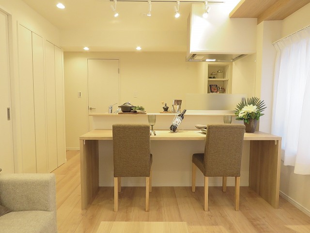 初台中央マンション　LDK