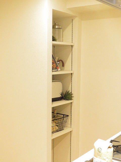 初台中央マンション　キッチン収納