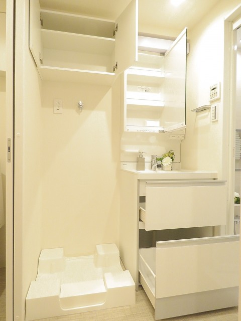 初台中央マンション　洗面室