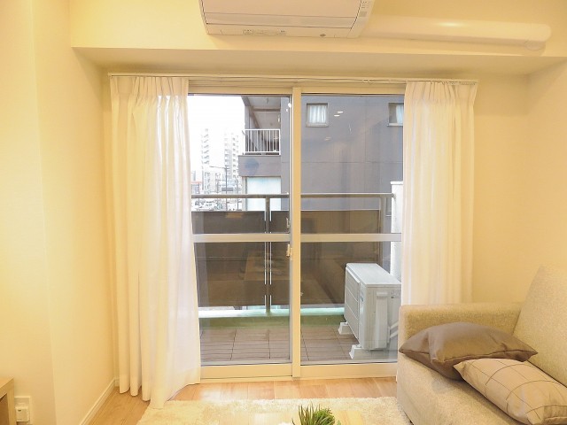 初台中央マンション　窓