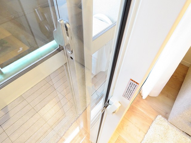 初台中央マンション　二重サッシ