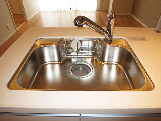 レクセルマンション音羽　機能的なシステムキッチン