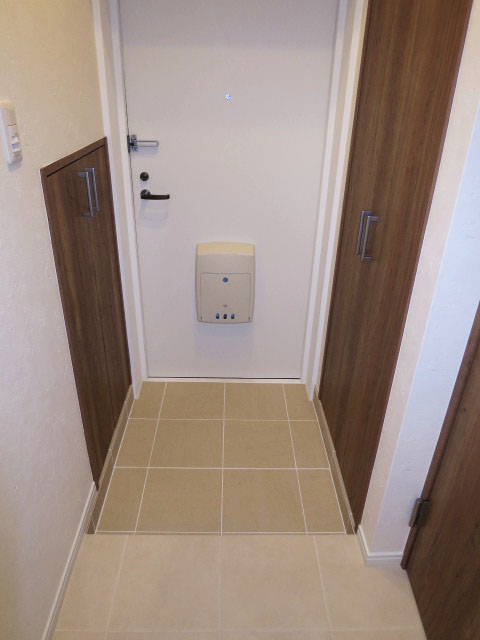 目白台芙蓉ハイツ　収納たっぷりの玄関