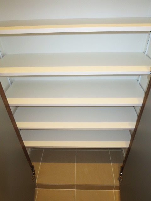 目白台芙蓉ハイツ　収納たっぷりの玄関