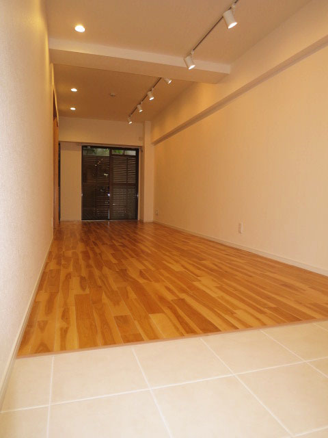 目白台芙蓉ハイツ　約14.9帖のリビングダイニングキッチン